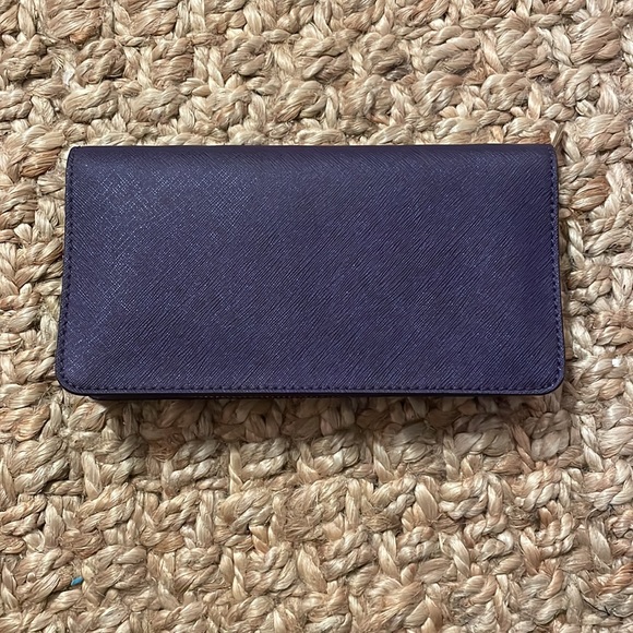 Never used Michael Kors Hamilton wallet - Picture 3 of 4